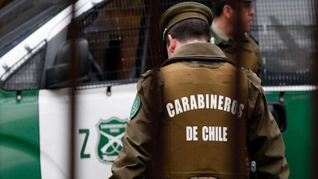 Menor resultó apuñalado durante riña en liceo de Estación Central