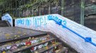 Puerto Montt: Grafitero fue condenado a limpiar sus garabatos