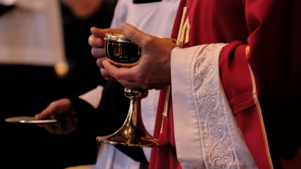   Sacerdote fue apuñalado durante robo en parroquia de Talca 