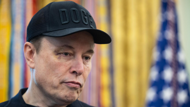 Pese a su escalada con Trump, Musk recula y decide no retirar la cápsula espacial Dragon