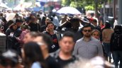 Ipsos: El 64% de los chilenos cree que el país está en declive, superando promedio global
