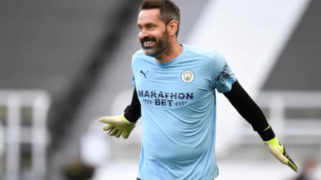El City deja ir a Scott Carson, el portero de los 12 títulos en 108 minutos jugados
