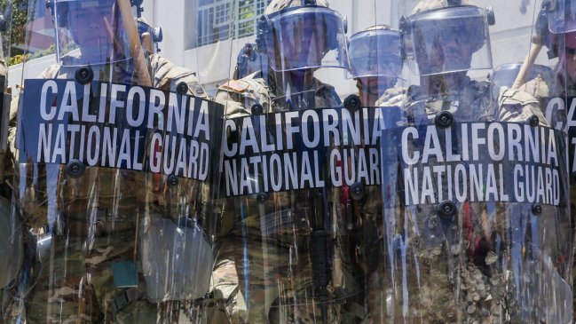 Trump no descarta desplegar marines en Los Ángeles pese a declararla