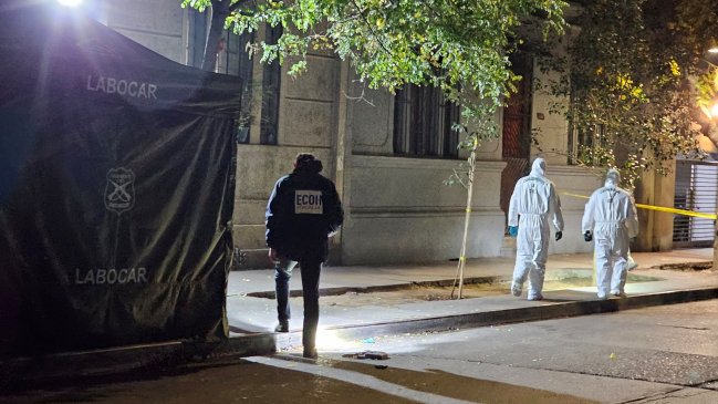 ﻿Hay un detenido: Hombre murió baleado en plena vía pública de Santiago