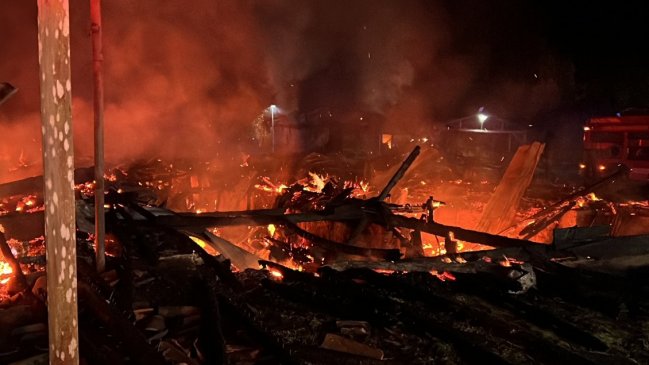 Nuevo atentado en La Araucanía: Capilla fue quemada en apoyo a lonko de Temucuicui