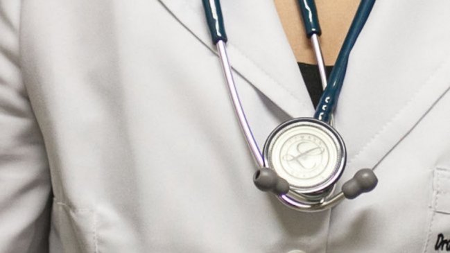 Aedo por parlamentarios que viajaron con licencias médicas: 