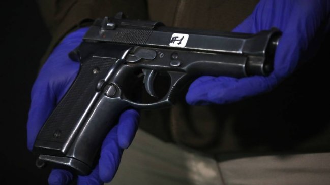 Contraloría detectó graves incumplimientos de Carabineros en el control de armas