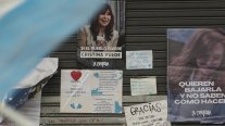Partidarios de Cristina Fernández la acompañan a la espera de su detención