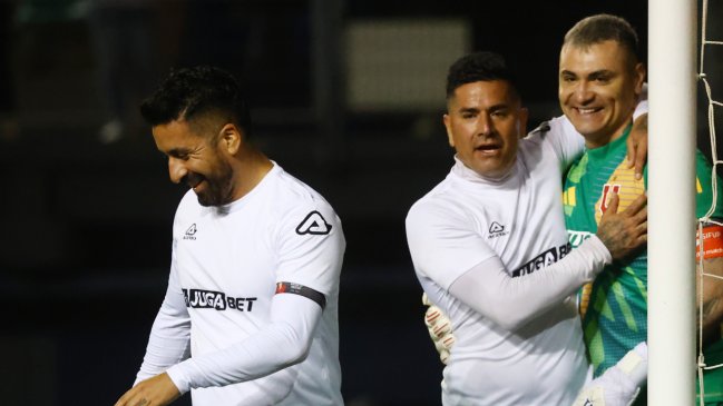 [VIDEO] ¡Volvió con todo! Cristóbal Campos fue ovacionado tras tapadón en partido a beneficio
