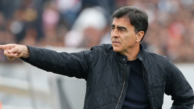 Gustavo Quinteros y La Roja: Hay jugadores jóvenes para clasificar al Mundial 2030