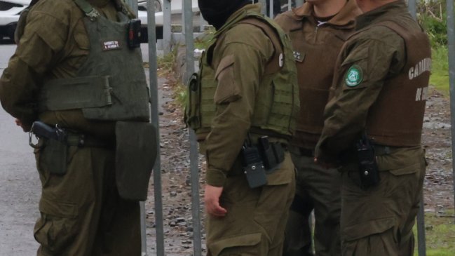 San Antonio: Comerciantes ambulantes atacaron a Carabineros y personal municipal