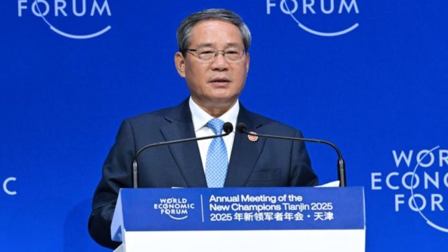 Davos de Verano: Premier chino intercambia ideas con empresarios