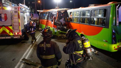  Adelantamiento ilegal causó fatal choque de micros en Valparaíso  