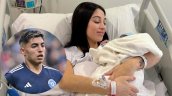 Nació Valentín, hijo de Jordhy Thompson y Camila Sepúlveda