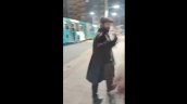 Presidente salió a comprar y sorprendió a tiktoker que emitía en vivo