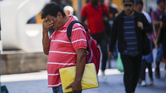 Economista: Si a un presidente le importaran los más pobres, debería bajar el salario mínimo