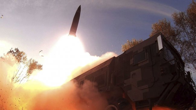 Rusia afirma haber destruido empresas militares, un aeródromo y una refinería en Kiev