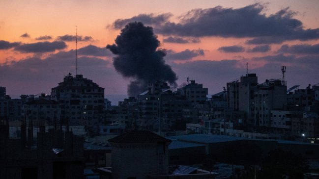 Israel volvió a bombardear tiendas de refugiados en Gaza y asesinó a 15 personas