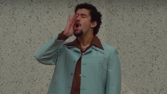 Bad Bunny parodia a Trump y defiende la inmigración en el videoclip de