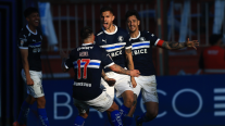 Daniel González y Diego Corral lideraron los abrazos de la UC en el clásico ante Colo Colo