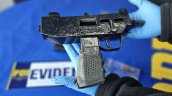 Sujeto intentó vender subametralladora Uzi por redes sociales: Fue detenido