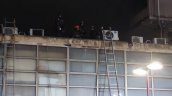 Baterías de litio y suelo hirviendo: Bomberos sigue trabajando en edificio de Santiago