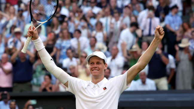 Jannik Sinner batió a Carlos Alcaraz y se quedó con su primer título de Wimbledon