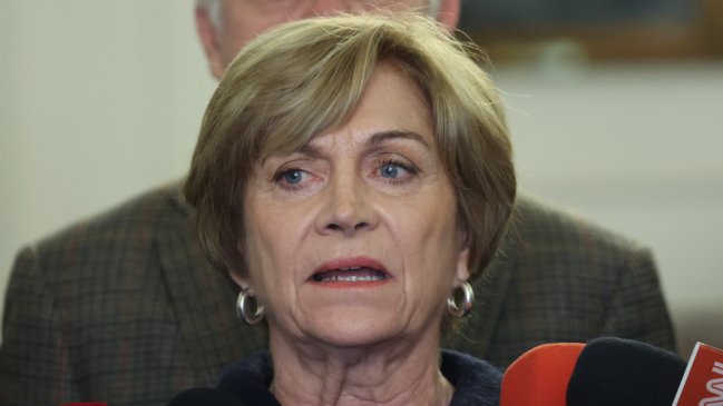Matthei evade responder sobre su baja en las encuestas