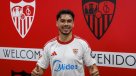 Un sonriente Gabriel Suazo fue presentado como nuevo jugador de Sevilla CF