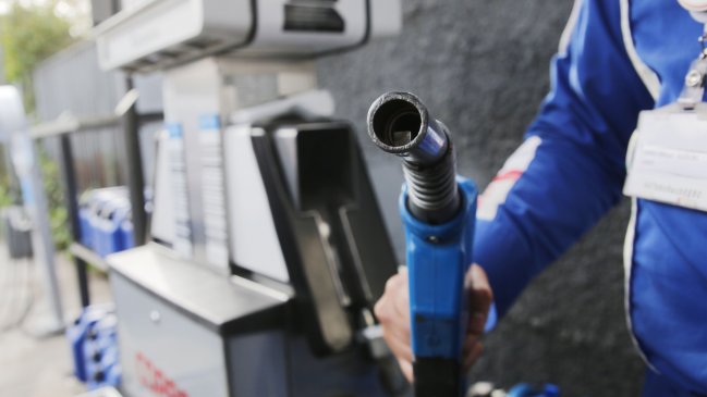 Bencinas disminuirán su precio en más de 25 pesos este jueves, pero diésel y kerosene subirán