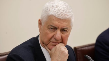   ¿Tiene que renunciar Etcheberry por su deuda de contribuciones? Economistas opinan 