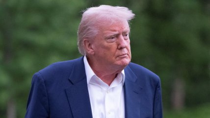   Casa Blanca revela que Donald Trump padece insuficiencia venosa 