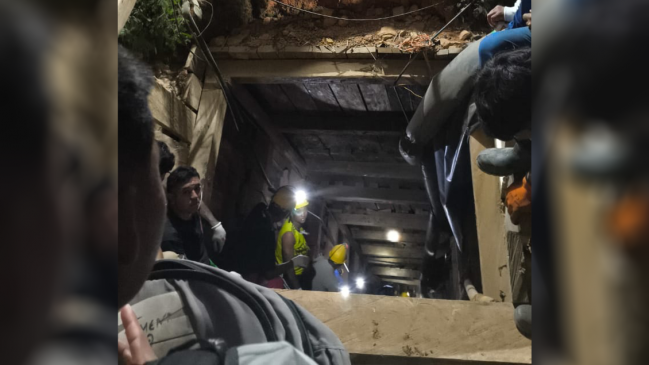 Al menos 18 mineros están atrapados en yacimiento de oro en Colombia