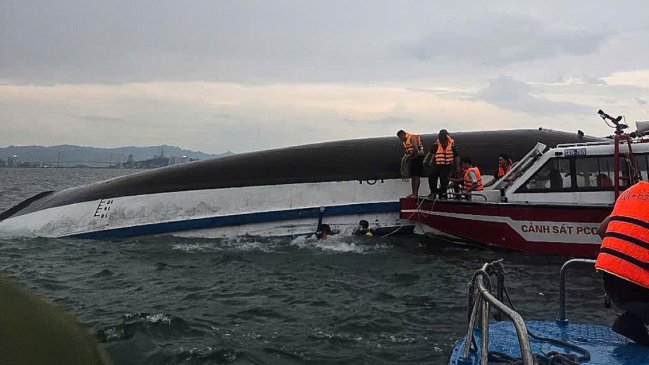 Al menos 29 muertos en naufragio de barco turístico en popular destino vietnamita