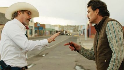   El difícil momento que vivió Pedro Pascal con Joaquin Phoenix en pleno set 