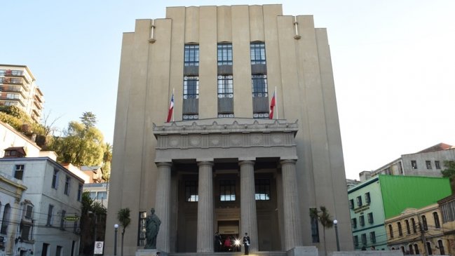 Corte de Apelaciones de Valparaíso ordena a isapre cubrir prestaciones no codificadas en plan de salud