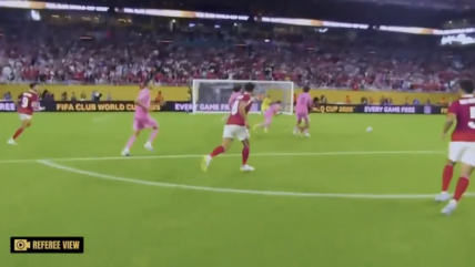   La IFAB autorizó probar cámaras corporales de los árbitros en cualquier competición 