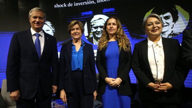 Kast, Jara y Matthei se volvieron a ver las caras en foro de la Sofofa