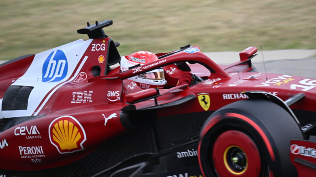 Leclerc se impuso a los McLaren para obtener la