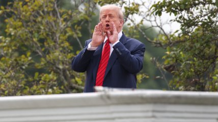  Trump amenaza a la UE con arancel de 35% si no invierte US$600 mil millones en EE.UU  