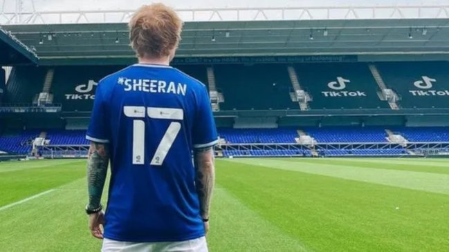¿Por qué Ed Sheeran apareció en la nómina de Ipswich Town?