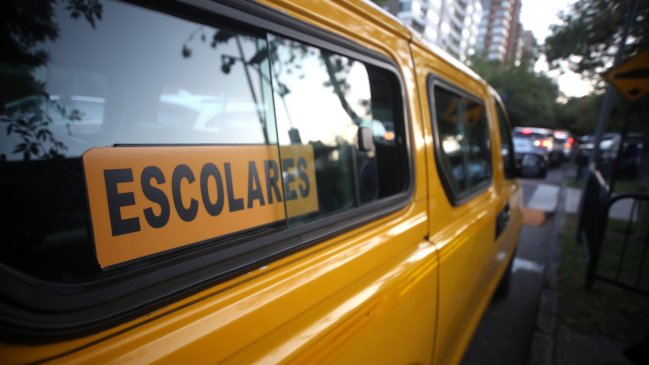 Bus con 18 estudiantes cayó por cuesta en Coronel: no hubo heridos