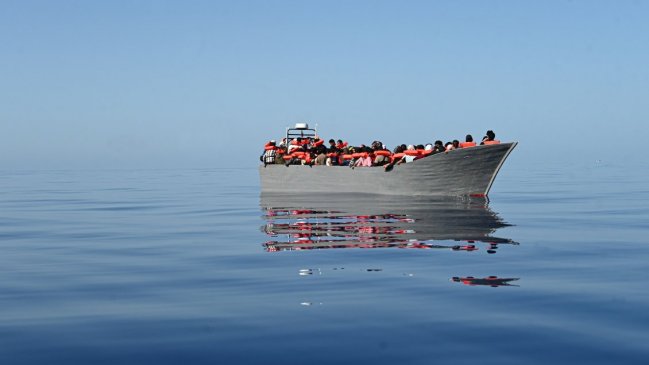 Al menos 20 migrantes muertos y varios desaparecidos en naufragio frente a Lampedusa