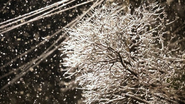 Sistema frontal trae lluvia, nieve y suspensiones de clases a la Región Metropolitana Sistema frontal trae lluvia, nieve y suspensiones de clases a la Región Metropolitana