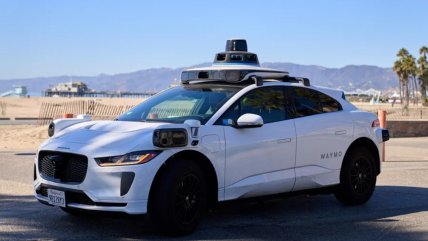   Taxistas amenazan con paralizar Nueva York si entran en funcionamiento robotaxis autónomos 