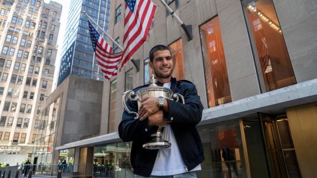 [VIDEO] ¡Platinado! Carlos Alcaraz sorprendió con un atrevido cambio de look tras ganar el US Open