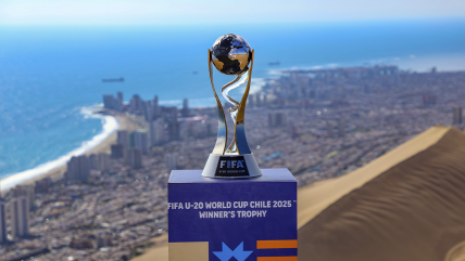   El trofeo del Mundial sub 20 se exhibió en el Tamarugal con paradas en La Tirana y Pozo Almonte 