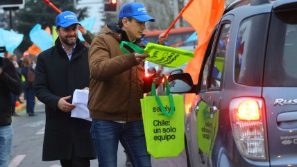   Alcaldes de Chile Vamos protagonizaron banderazos para lanzar campaña de Matthei 