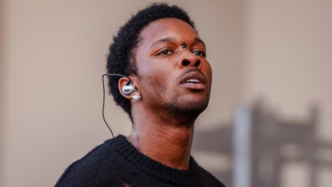 D4vd, rapero vinculado al asesinato de una adolescente, sale del cartel de Lollapalooza Chile