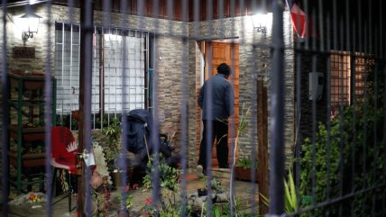   Delincuentes golpearon a jefe de hogar, amenazaron a los niños y robaron armas inscritas 